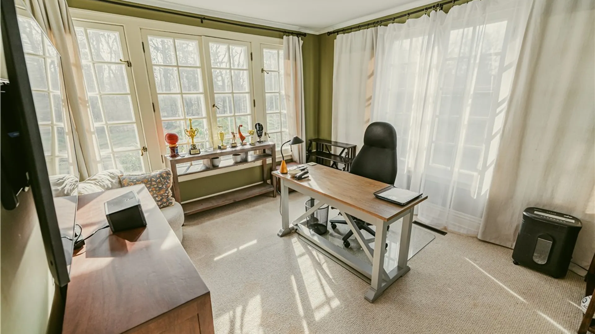 Property at 30 Harwood Lane, Pittsford, NY 14445 4