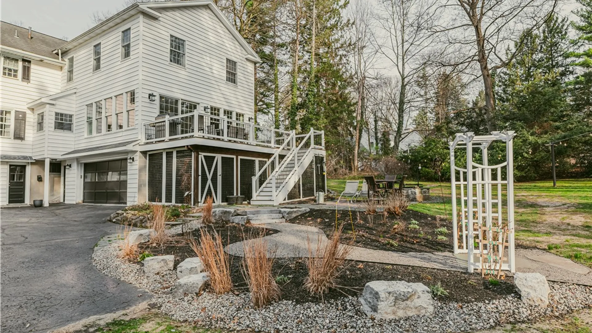 Property at 30 Harwood Lane, Pittsford, NY 14445 40
