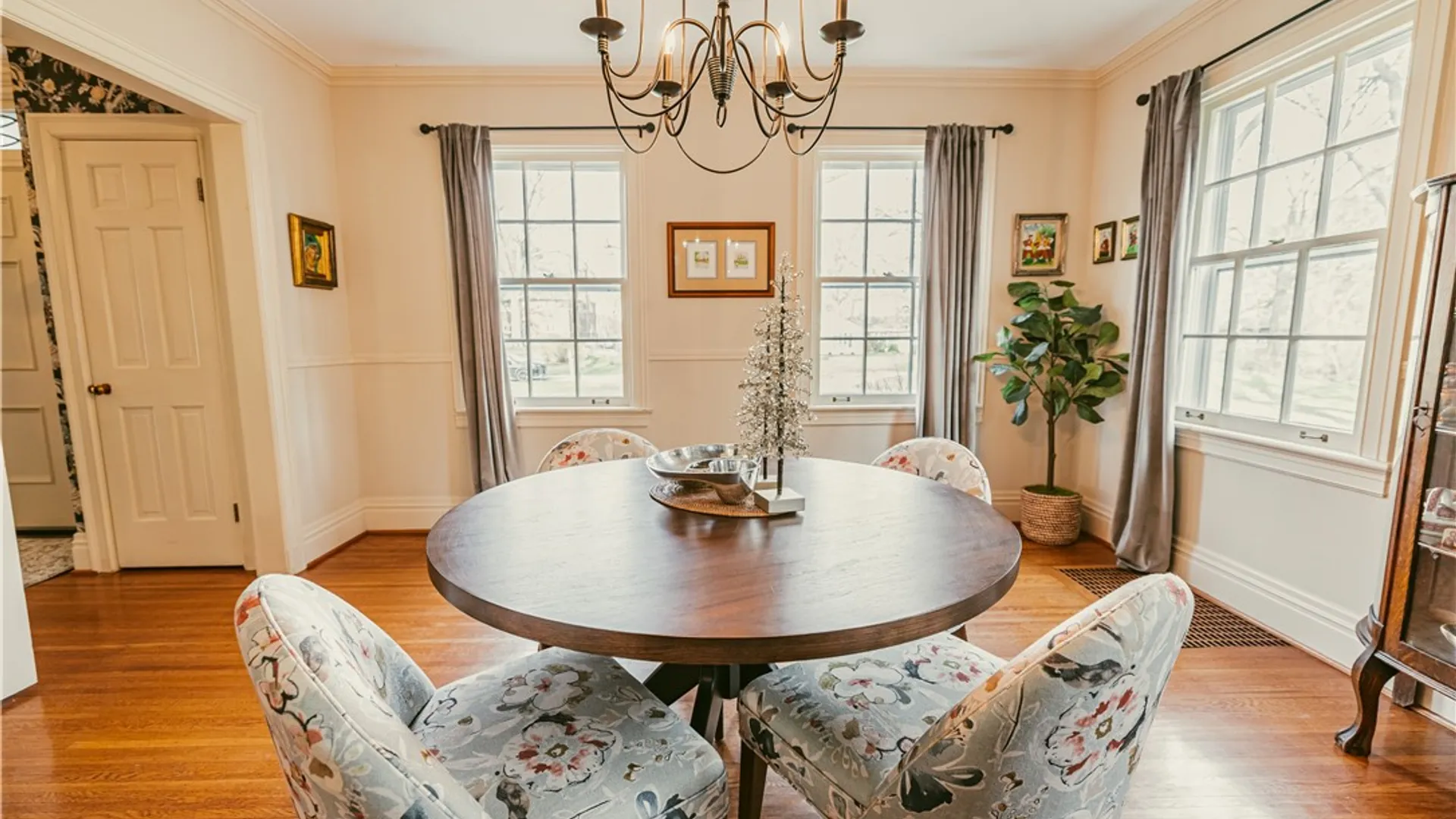 Property at 30 Harwood Lane, Pittsford, NY 14445 8