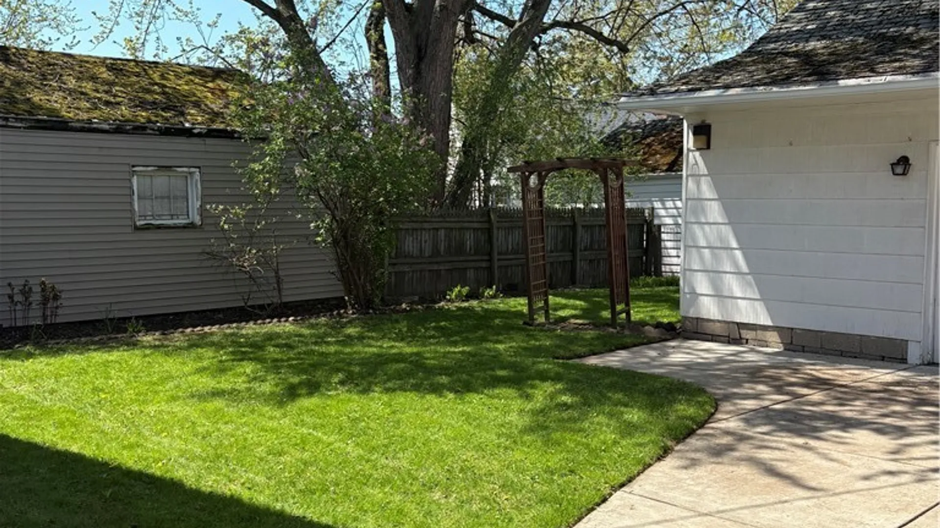 Property at 844 Delaware Road, Tonawanda, NY 14223 4