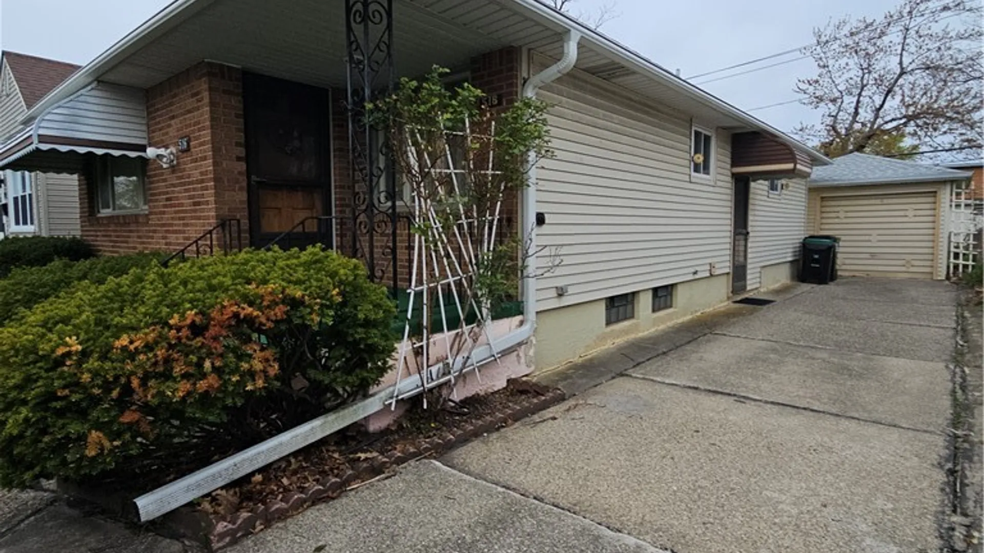 Property at 516 Zimmerman Boulevard, Tonawanda, NY 14223 2