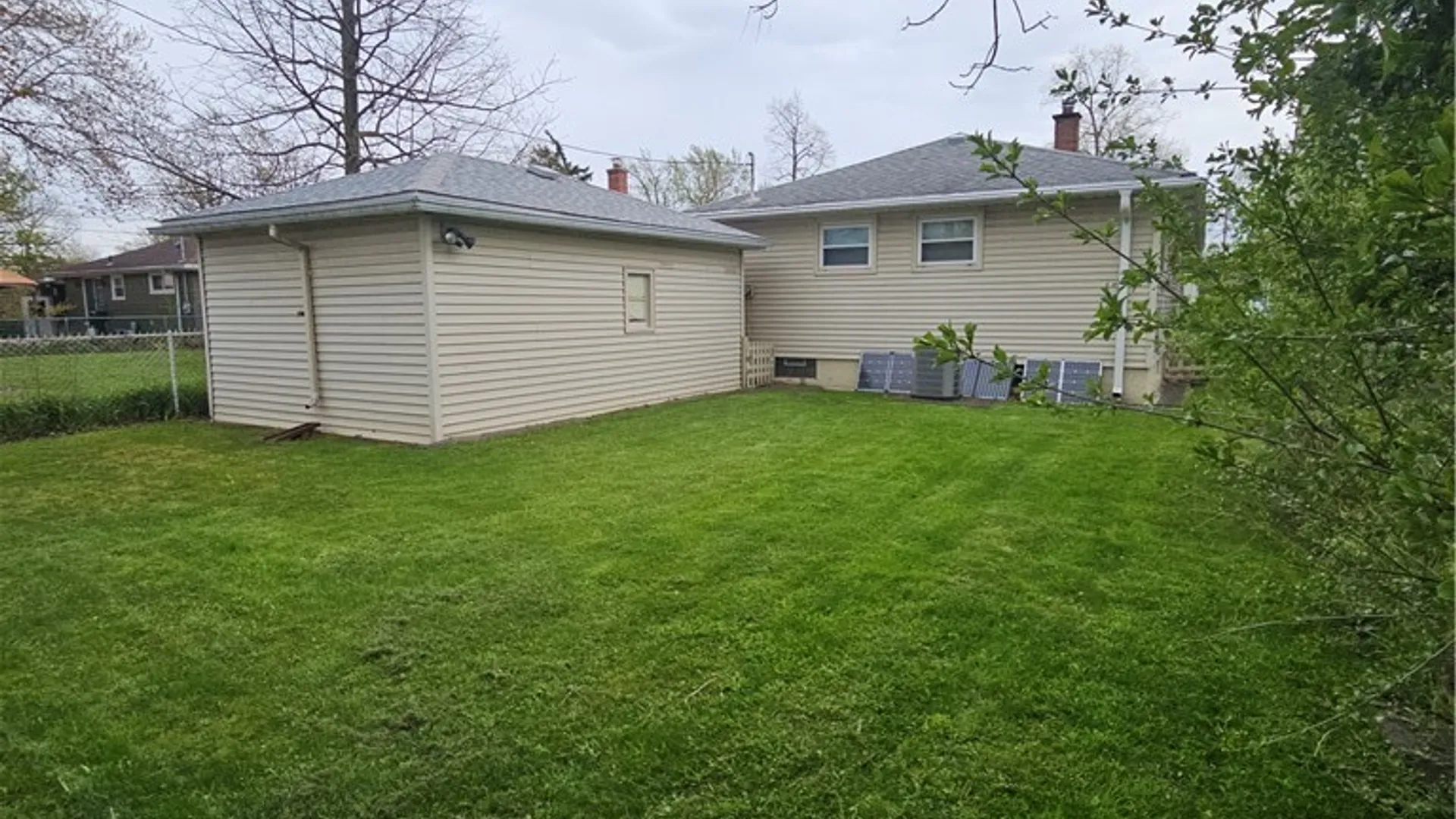 Property at 516 Zimmerman Boulevard, Tonawanda, NY 14223 3