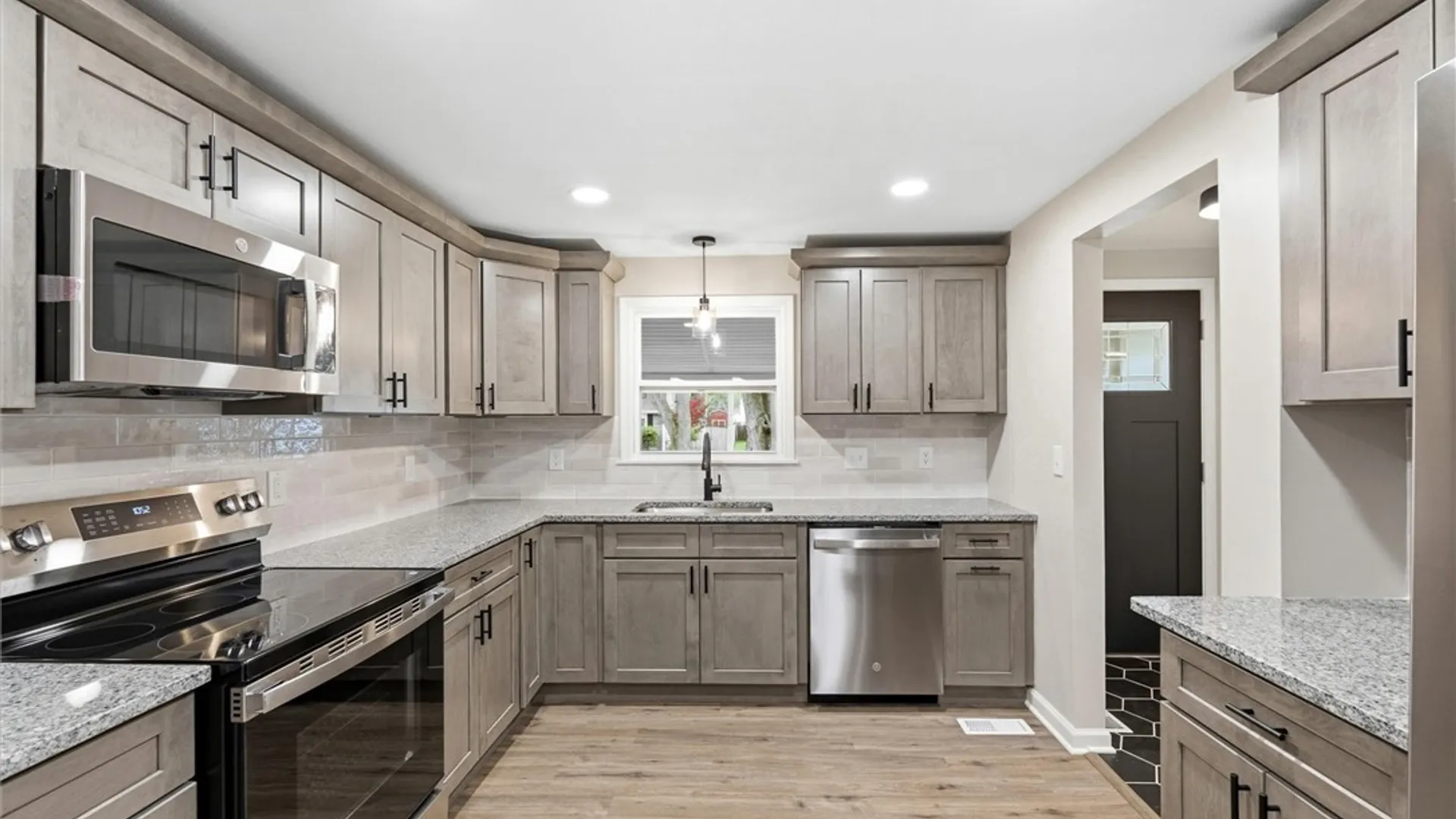 Property at 7 Gooseberry Lane, Clay, NY 13090 12