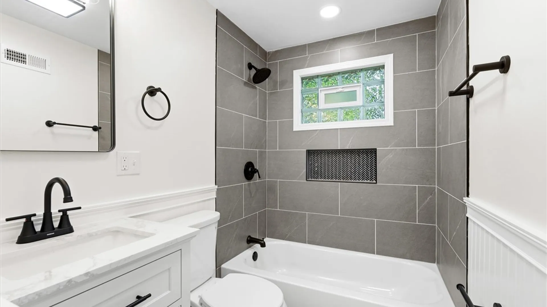 Property at 7 Gooseberry Lane, Clay, NY 13090 19