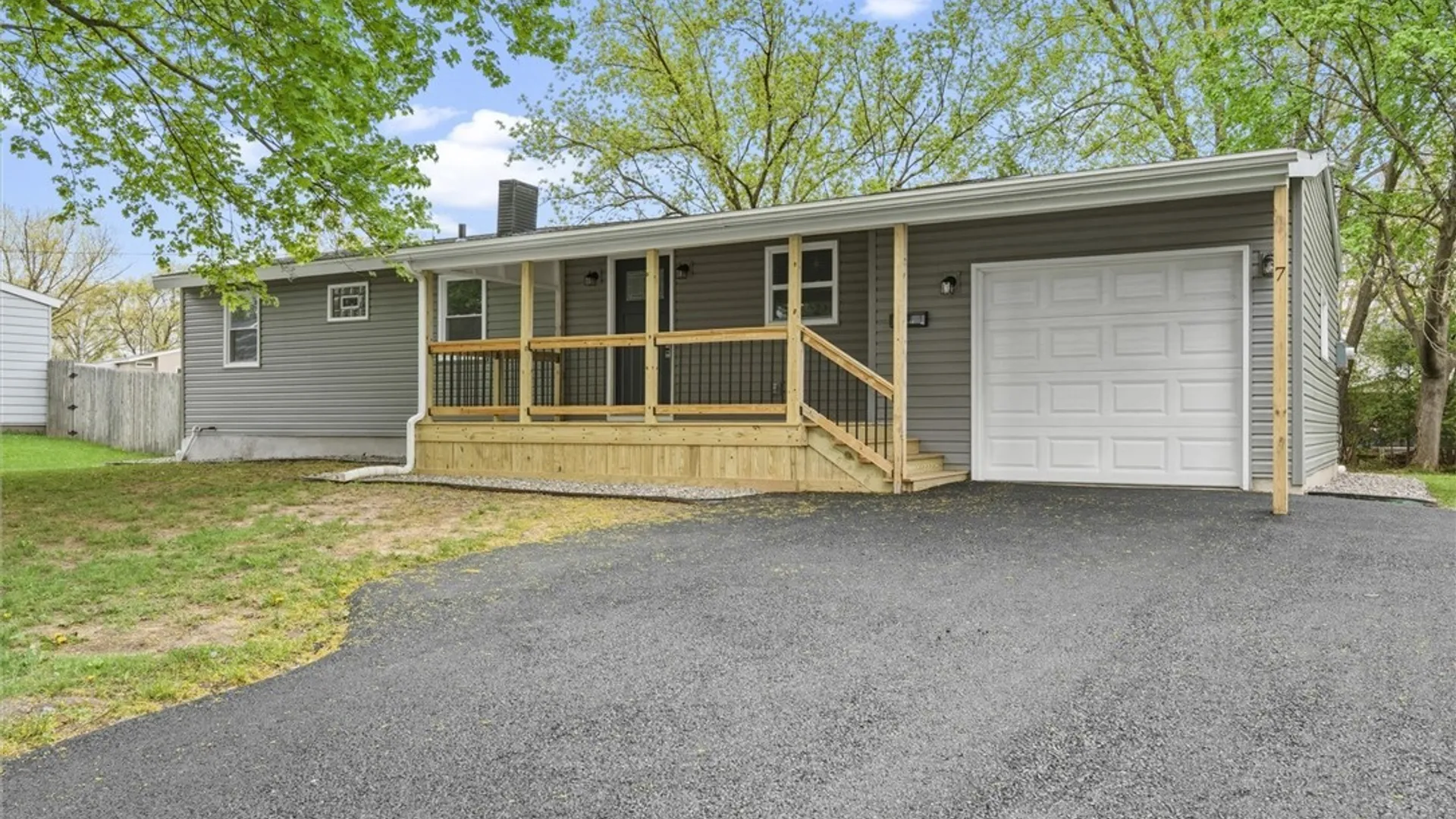 Property at 7 Gooseberry Lane, Clay, NY 13090 3