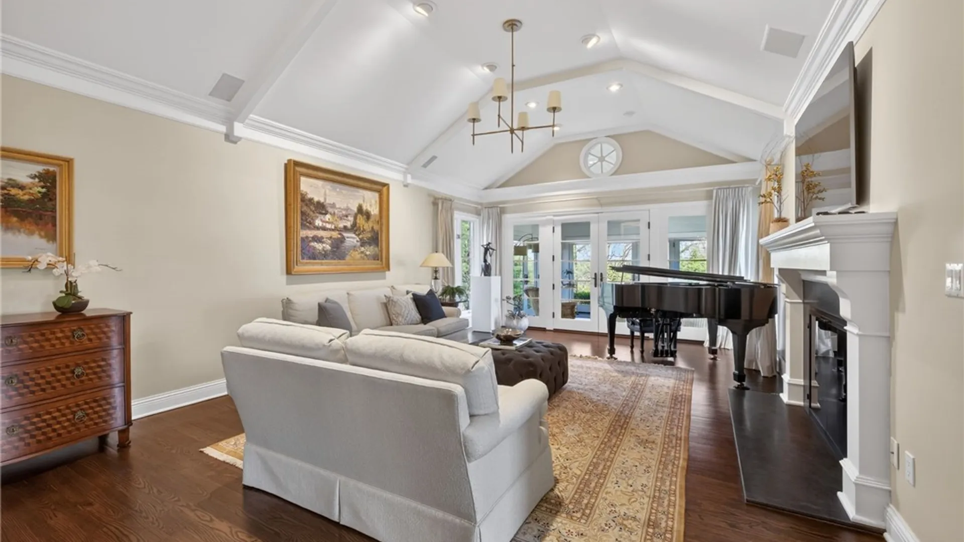 Property at 7 Elmwood Hill Lane, Brighton, NY 14610 14