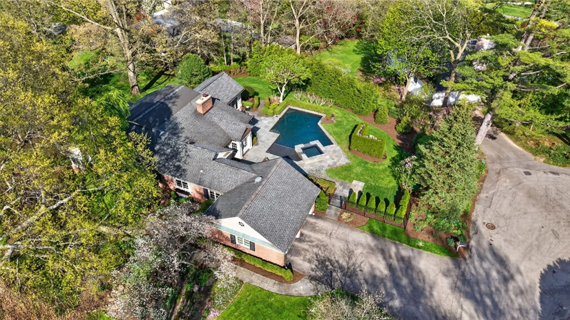 Property at 7 Elmwood Hill Lane, Brighton, NY 14610 48