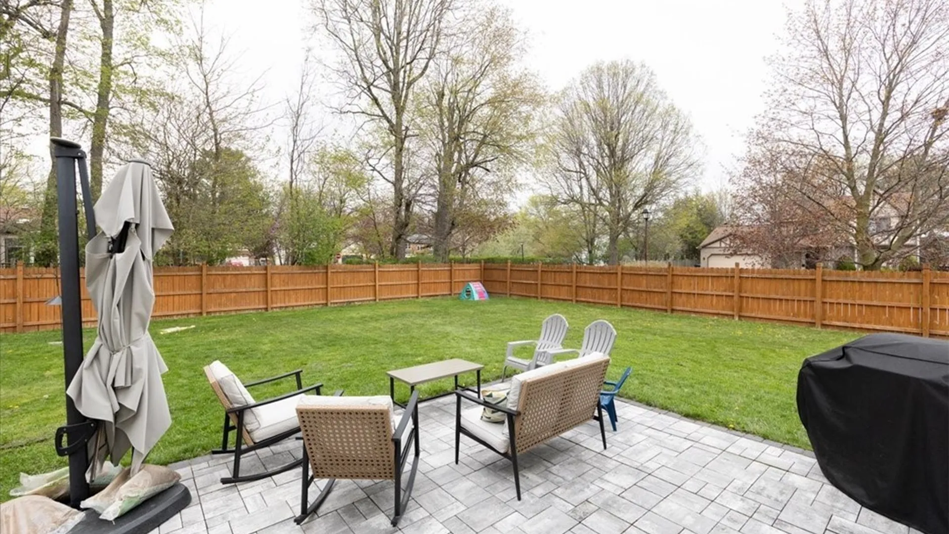 Property at 4 Gina Mdws Meadow, Amherst, NY 14051 29