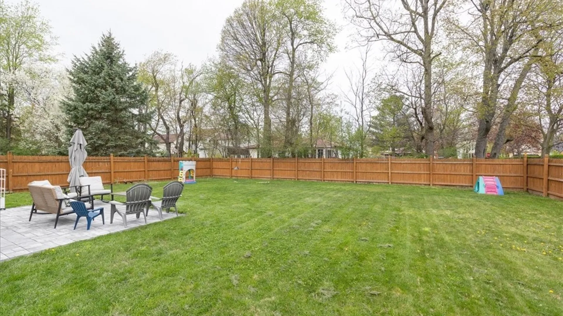 Property at 4 Gina Mdws Meadow, Amherst, NY 14051 31