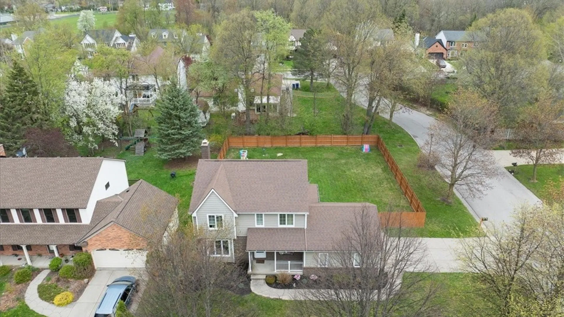 Property at 4 Gina Mdws Meadow, Amherst, NY 14051 33