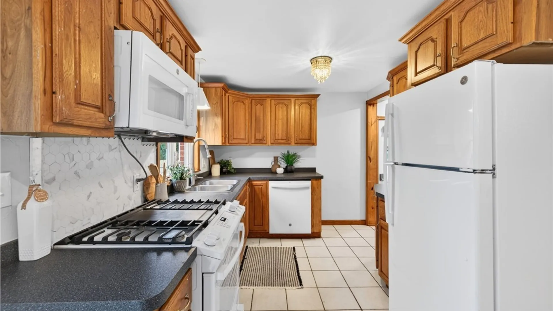 Property at 99 Creekward Drive, West Seneca, NY 14224 17