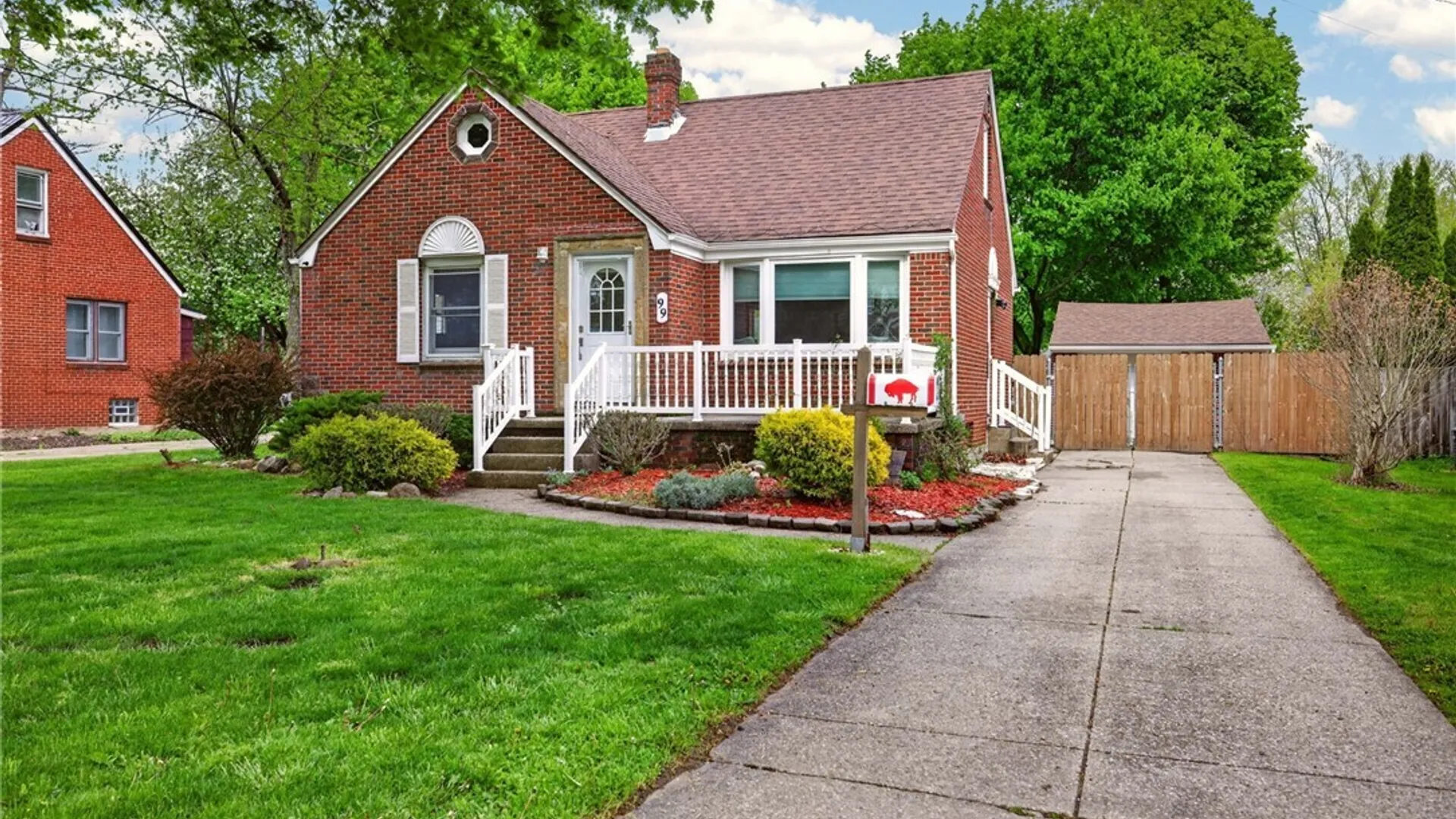 Property at 99 Creekward Drive, West Seneca, NY 14224 2