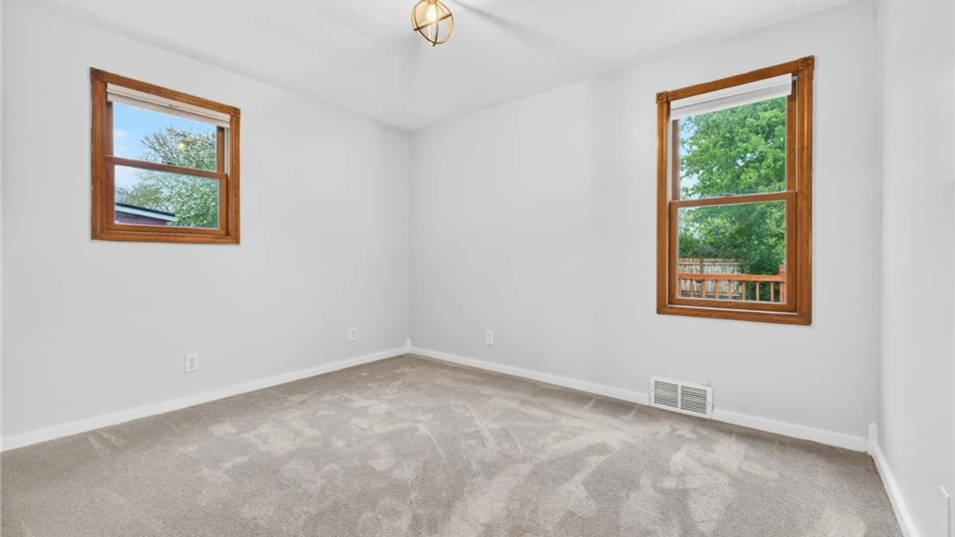 Property at 99 Creekward Drive, West Seneca, NY 14224 26