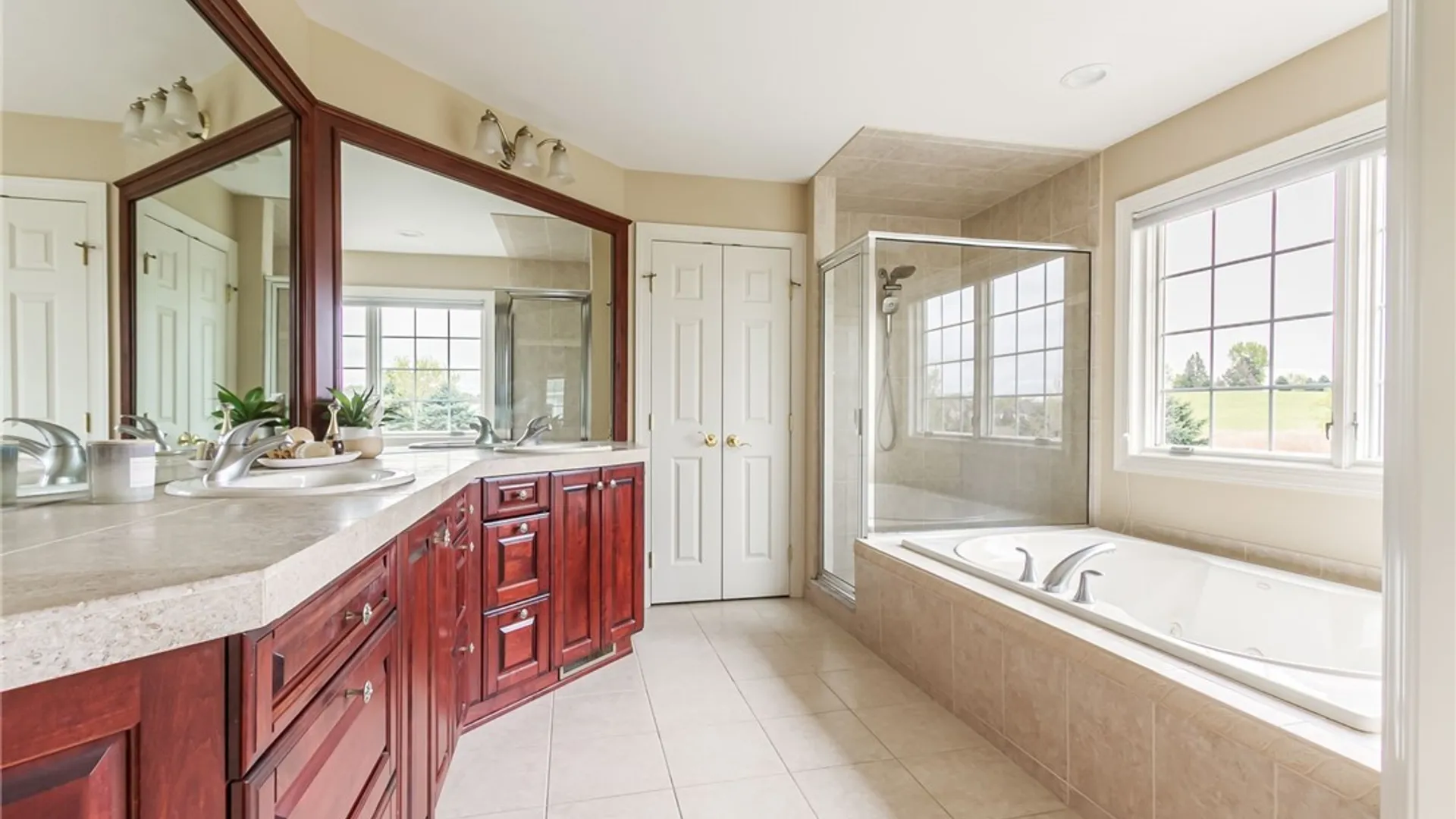 Property at 18 Turning Leaf Drive, Pittsford, NY 14534 35