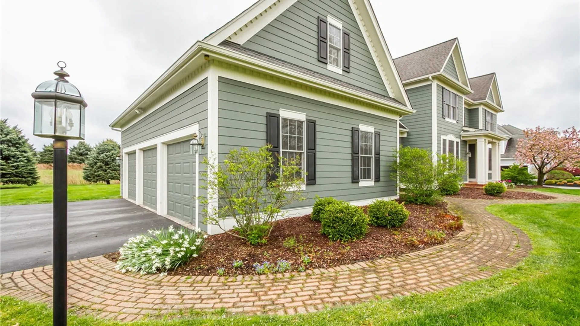 Property at 18 Turning Leaf Drive, Pittsford, NY 14534 4