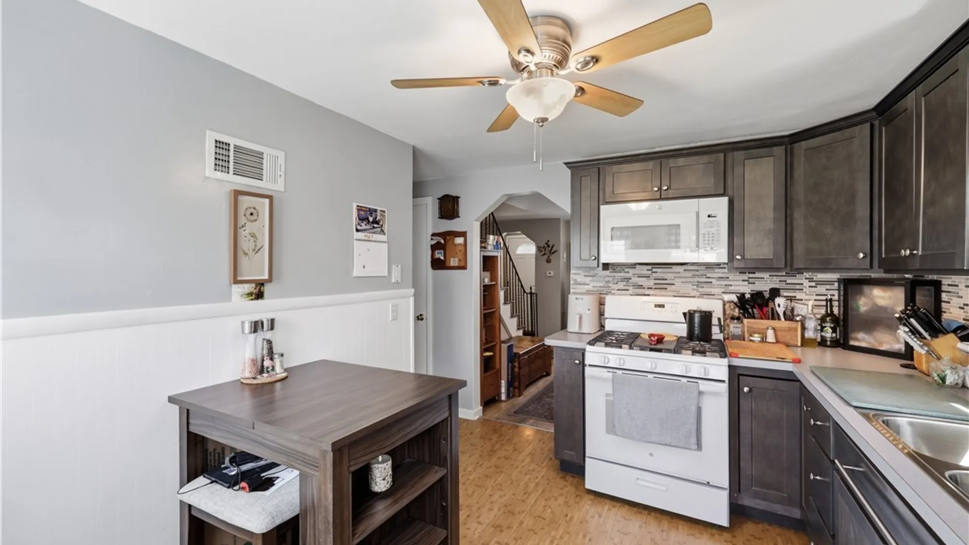 Property at 11 Airview Terrace, Cheektowaga, NY 14043 25