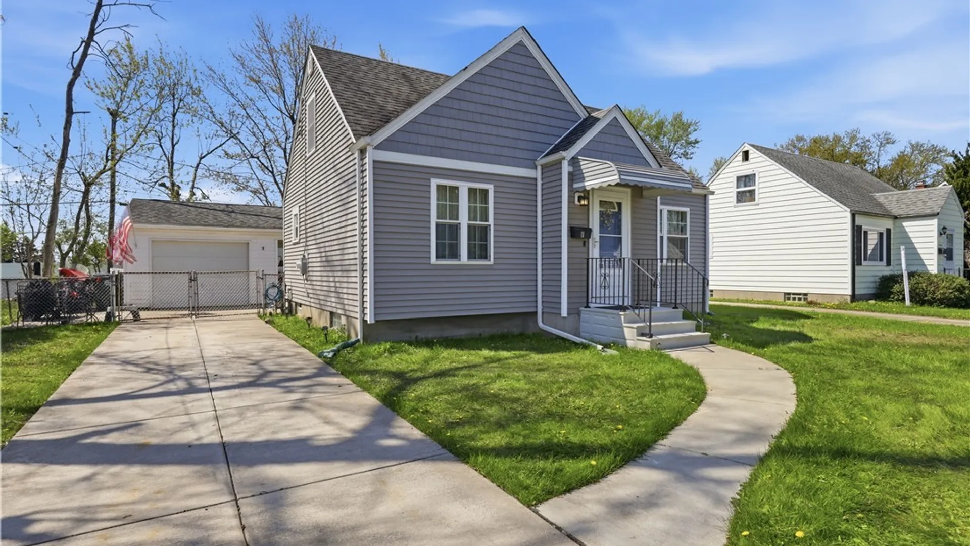 Property at 11 Airview Terrace, Cheektowaga, NY 14043 3