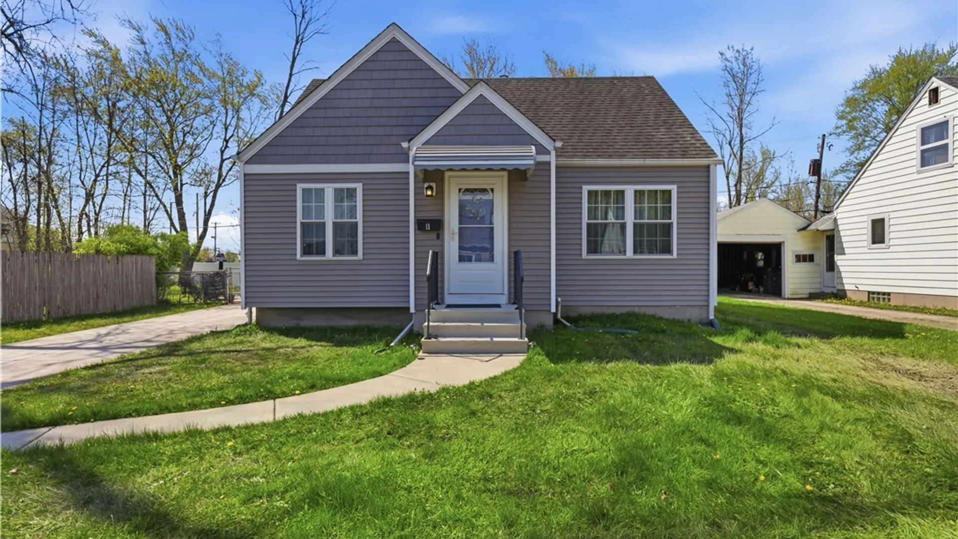 Property at 11 Airview Terrace, Cheektowaga, NY 14043 5