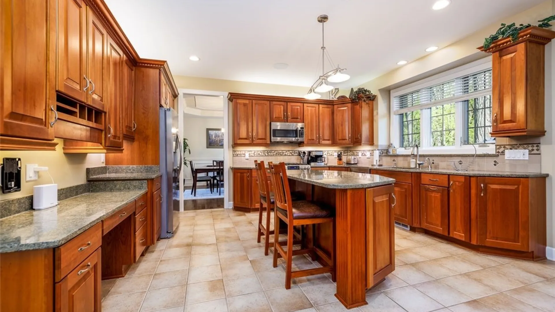 Property at 716 Admiralty Way, Webster, NY 14580 11