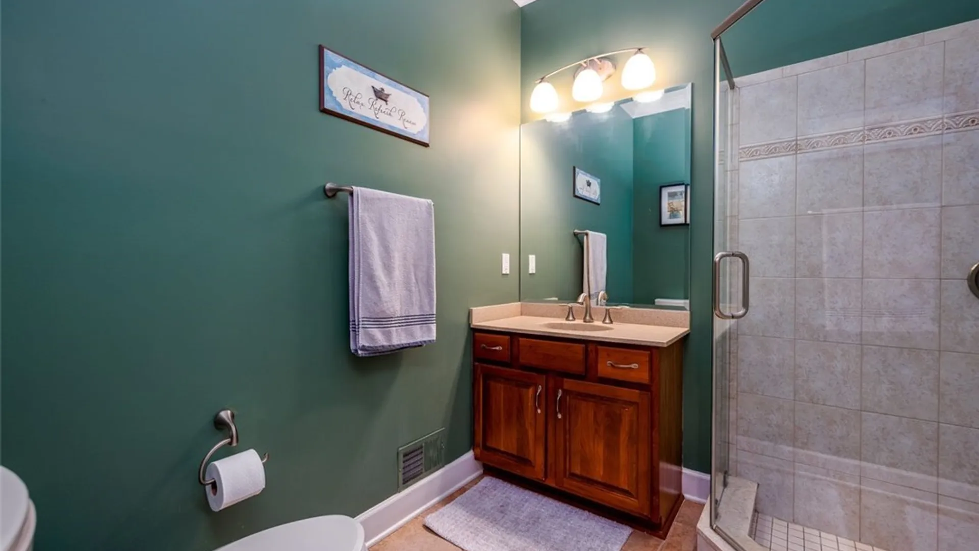 Property at 716 Admiralty Way, Webster, NY 14580 17