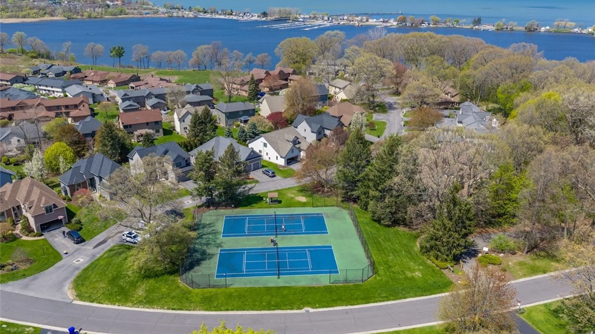 Property at 716 Admiralty Way, Webster, NY 14580 3