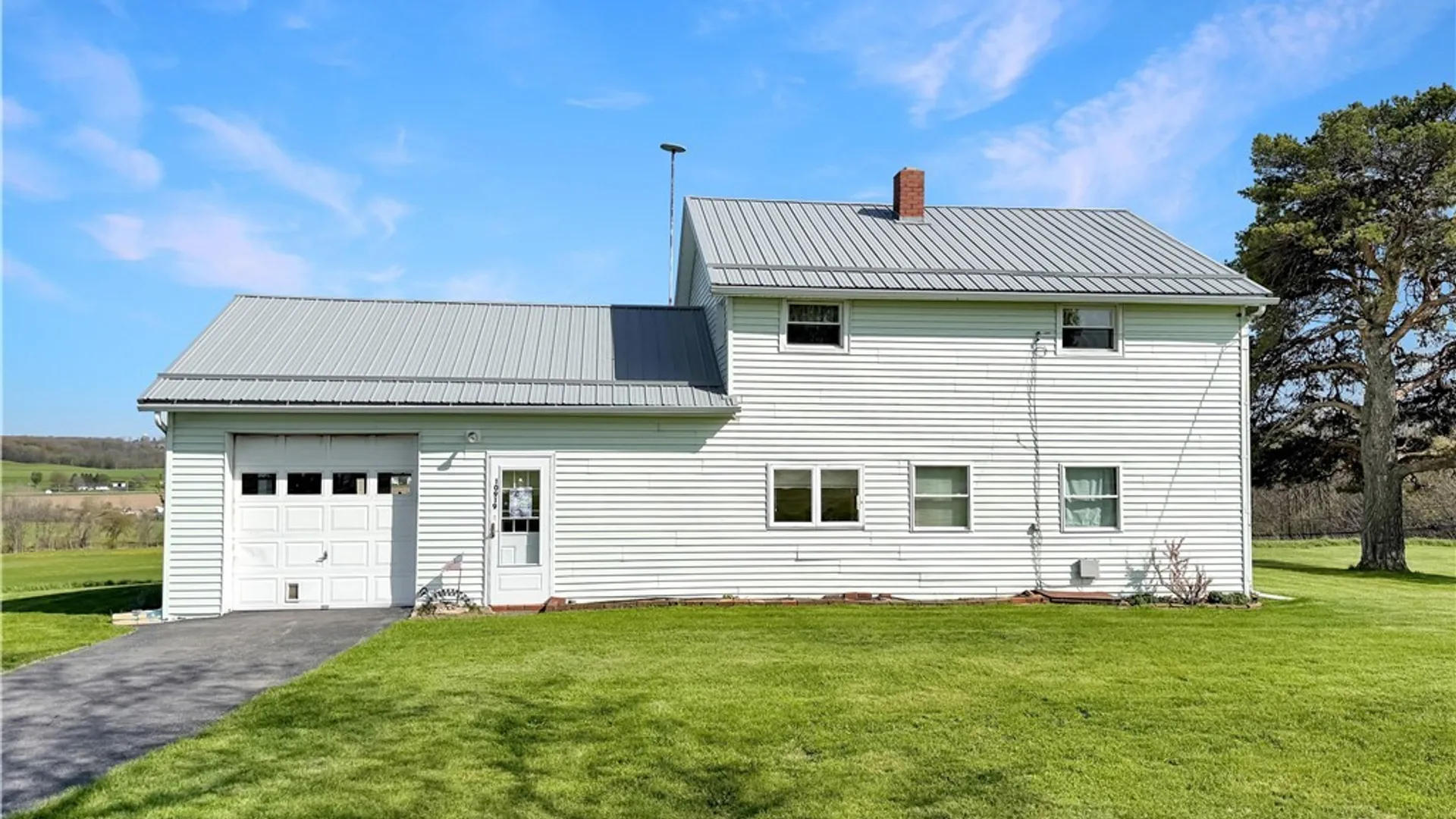 Property at 10919 Cook Road, Pavilion, NY 14525 4