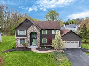 89 Cobblefield Way, Henrietta, NY 14534