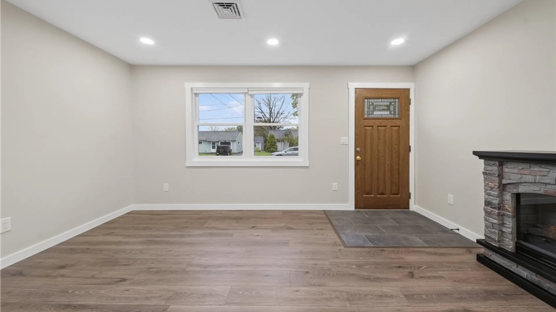 Property at 117 Sunrise Terrace, Salina, NY 13088 4