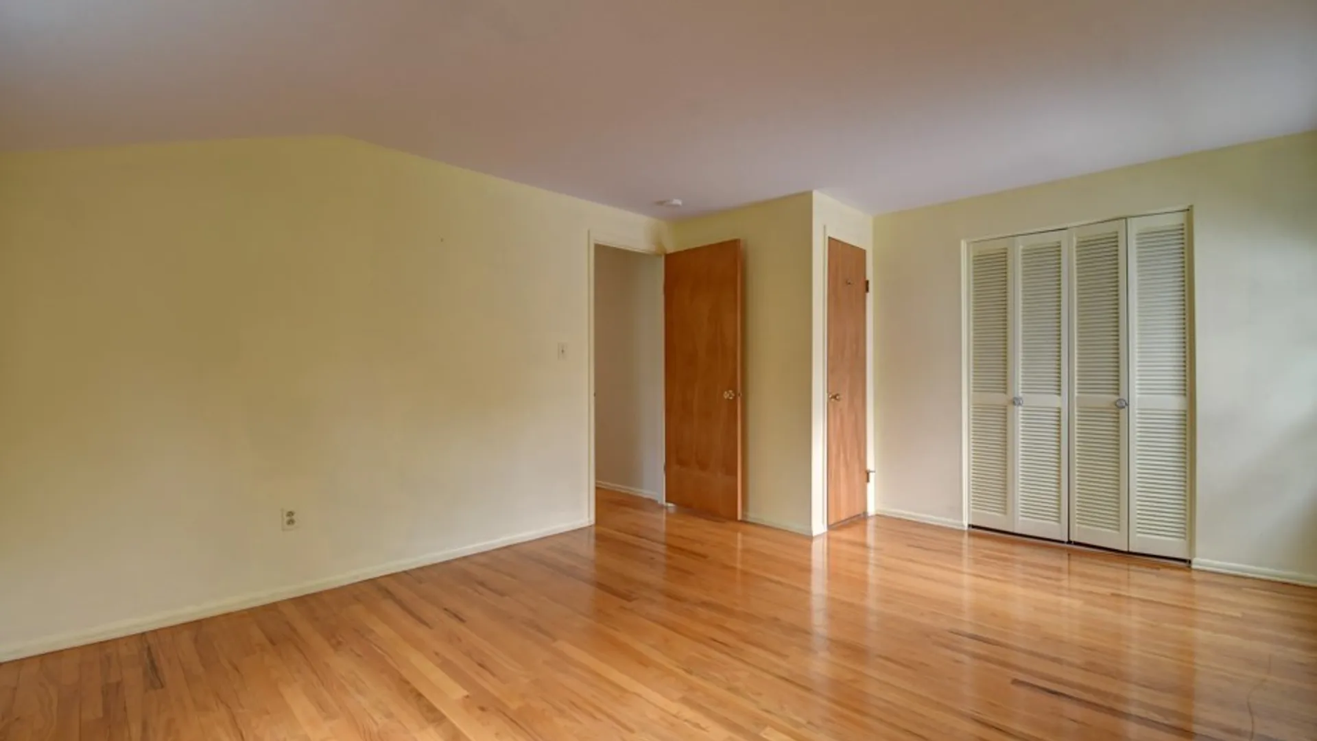 Property at 49 Chestnut Hill Lane, Amherst, NY 14221 16