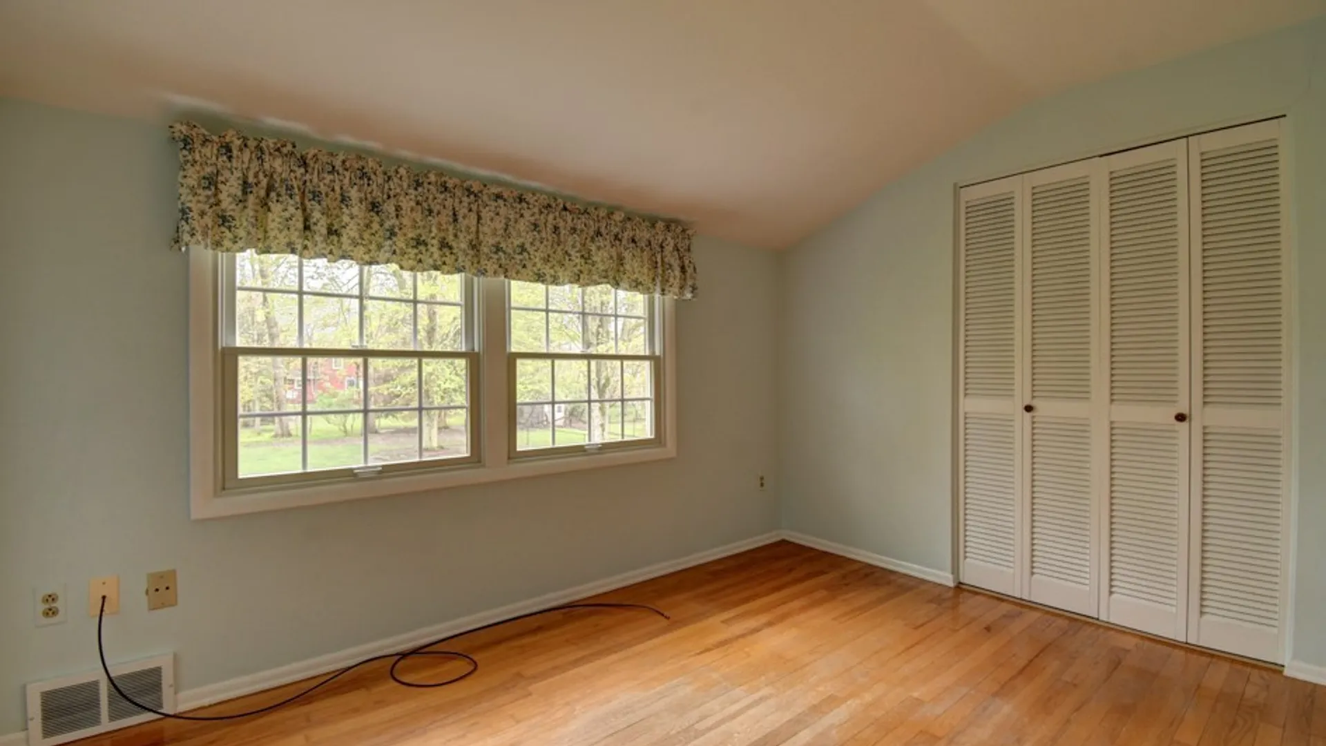 Property at 49 Chestnut Hill Lane, Amherst, NY 14221 21