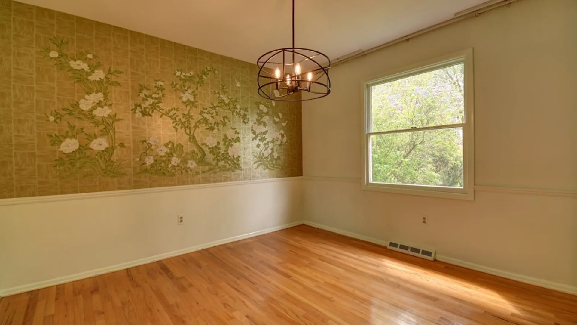 Property at 49 Chestnut Hill Lane, Amherst, NY 14221 7