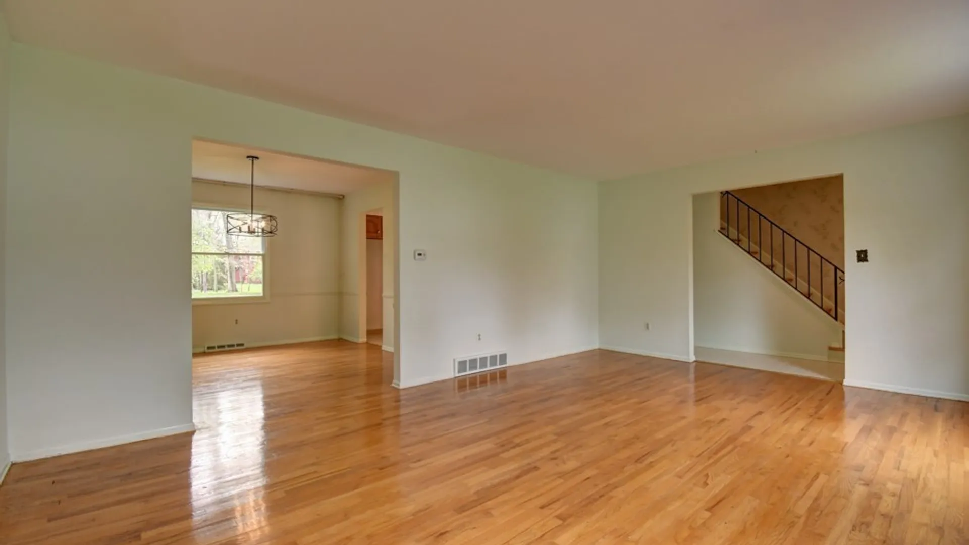 Property at 49 Chestnut Hill Lane, Amherst, NY 14221 9