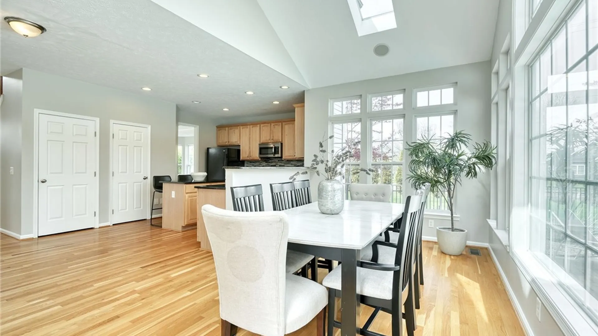 Property at 1300 Surrey Garden Way, Webster, NY 14580 23