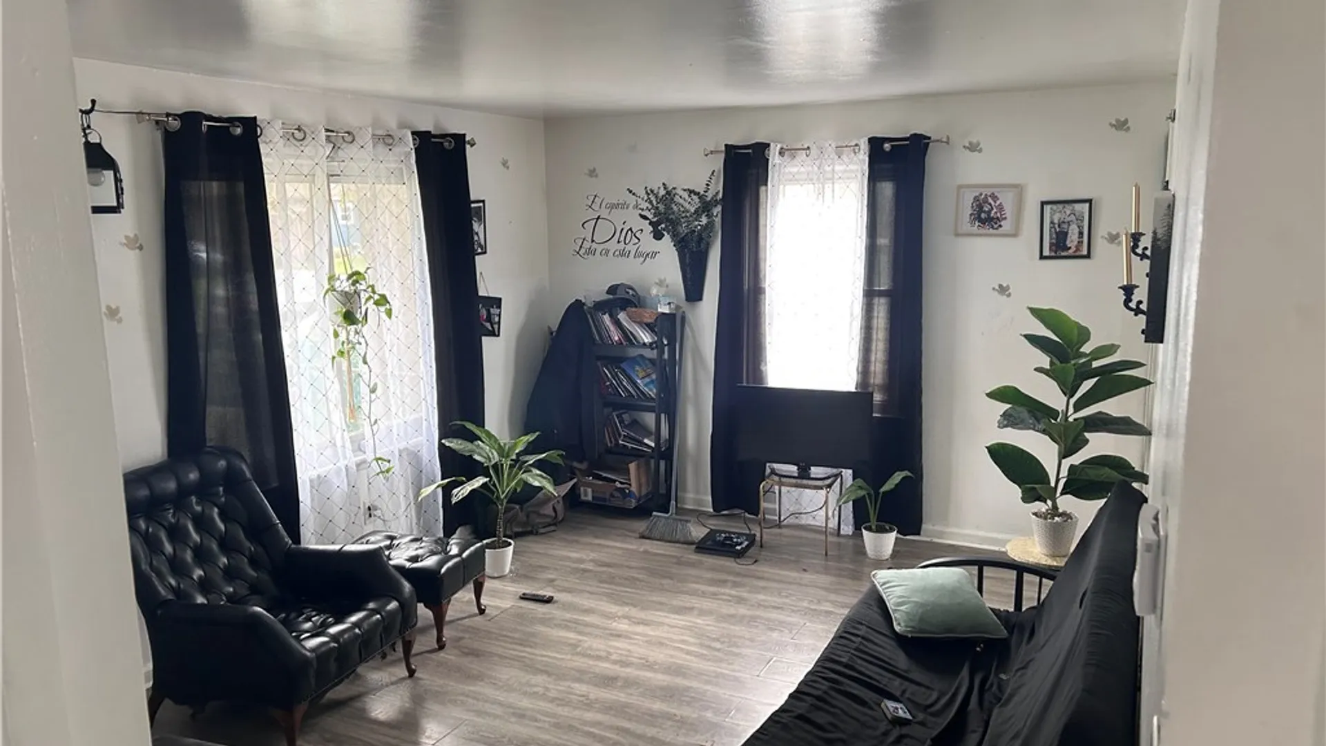 Property at 2165 Seneca Avenue, Niagara Falls, NY 14305 9