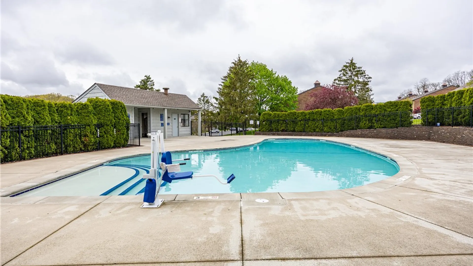 Property at 18-2 Great Wood Court, Perinton, NY 14450 4