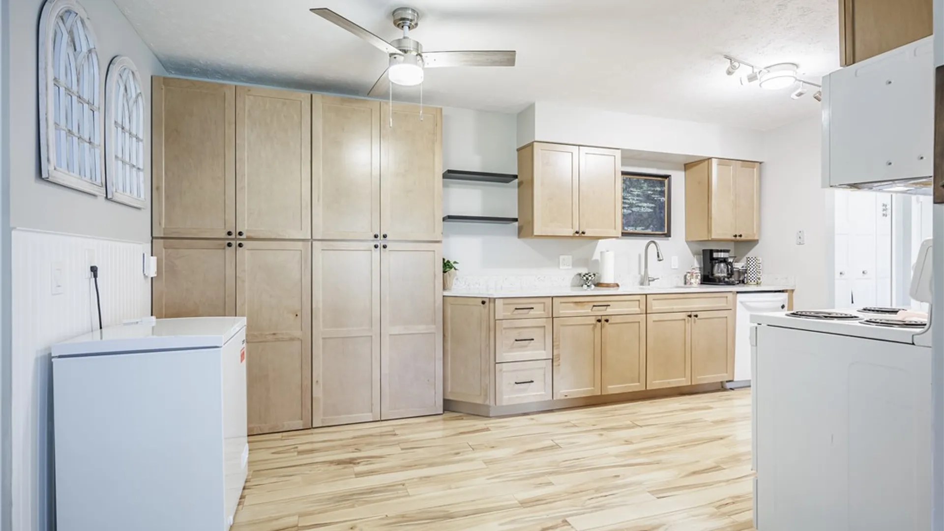 Property at 18-2 Great Wood Court, Perinton, NY 14450 7
