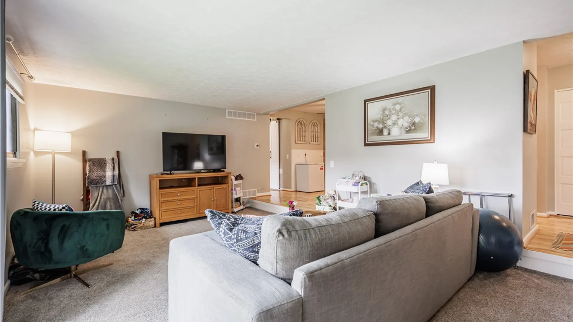 Property at 18-2 Great Wood Court, Perinton, NY 14450 8