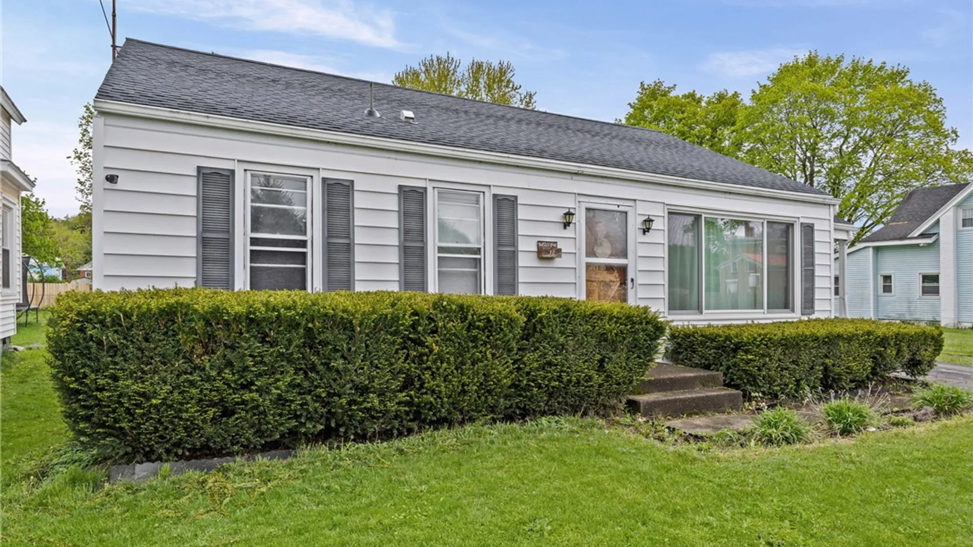 Property at 12 Mirick Pl, Lyons, NY 14489 3