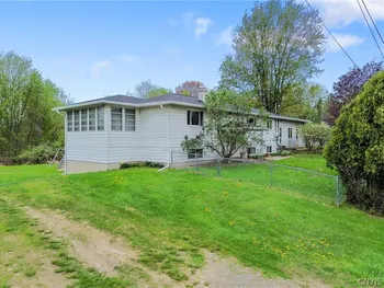 65 Clark Crest Drive, Schroeppel, NY 13135
