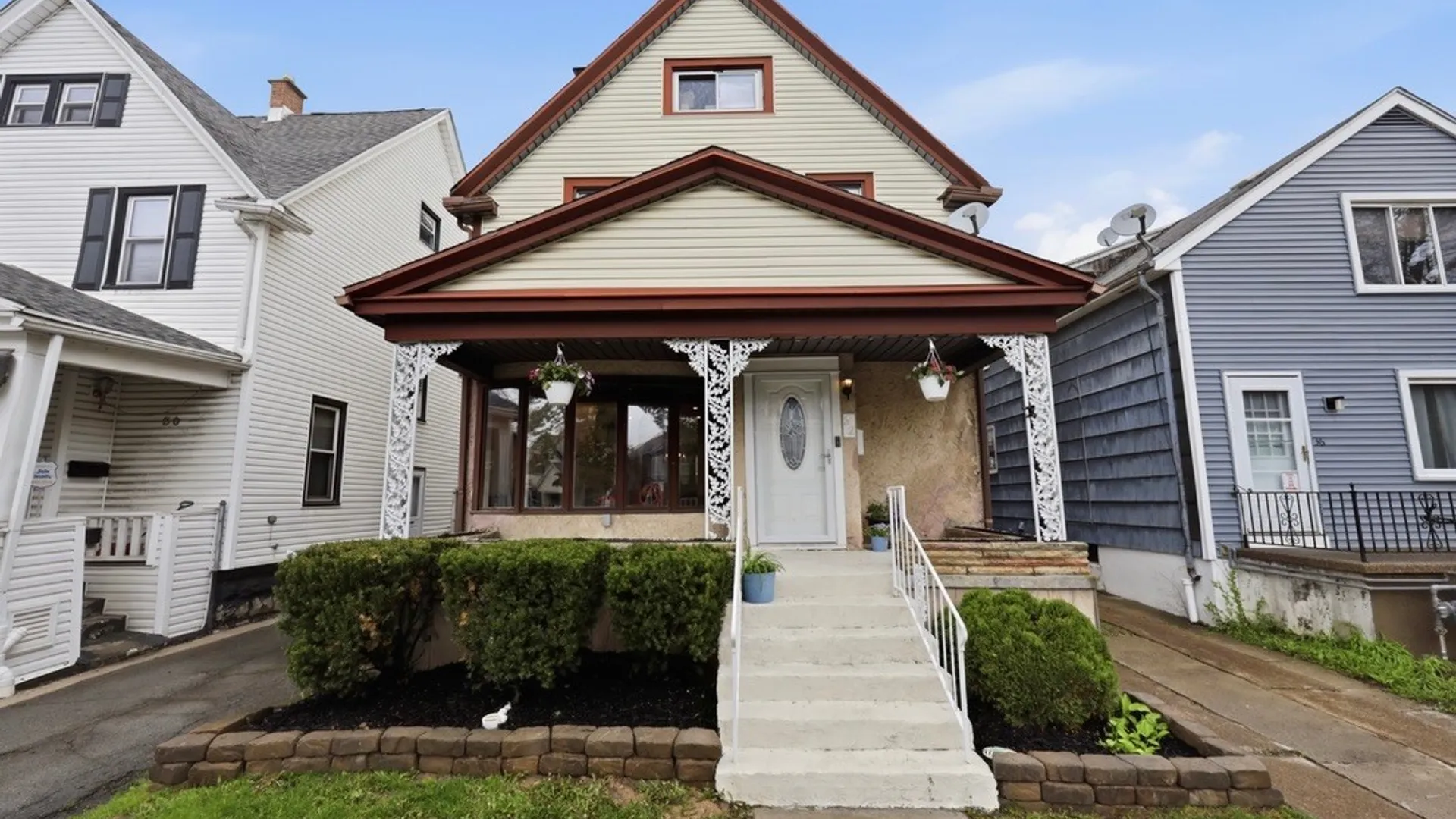 Property at 32 Euclid Avenue, Tonawanda, NY 14217 2