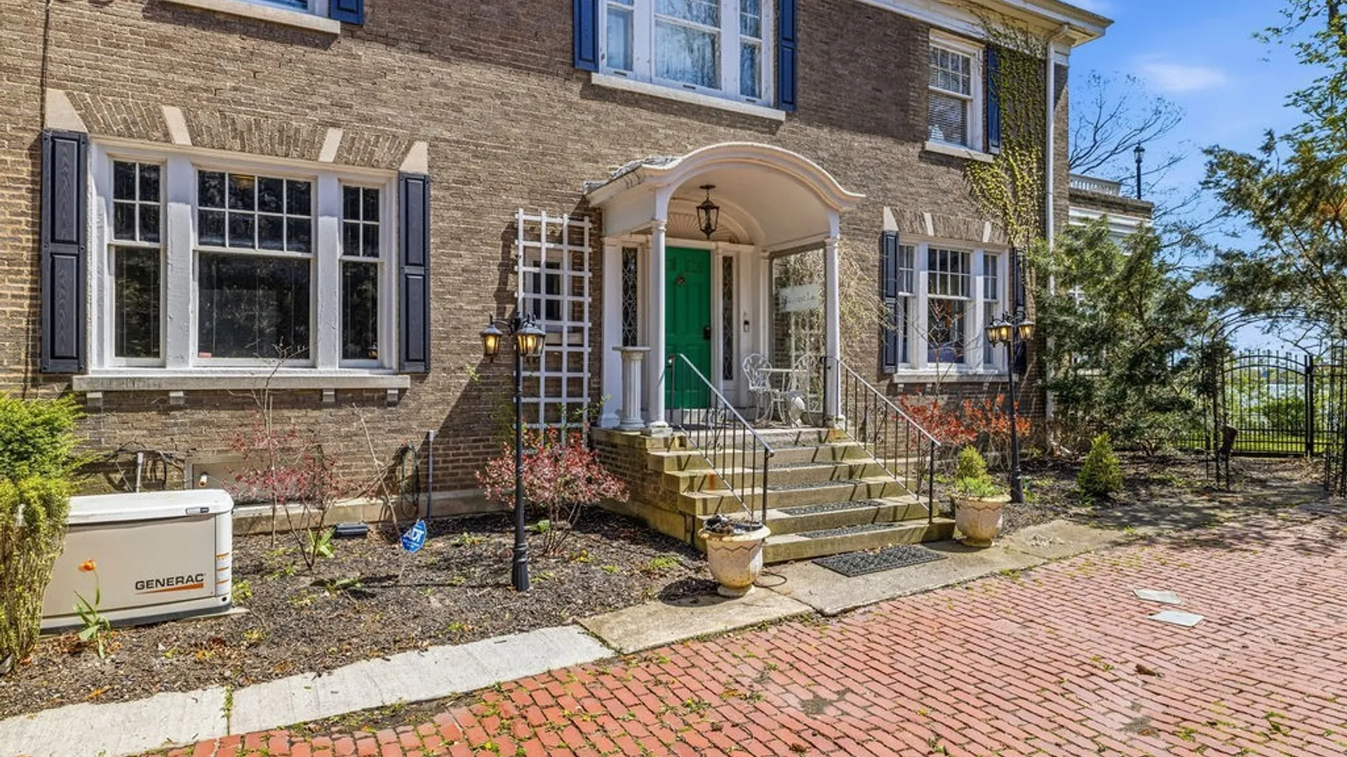 Property at 1 Hillcrest Street, Niagara Falls, NY 14303 12