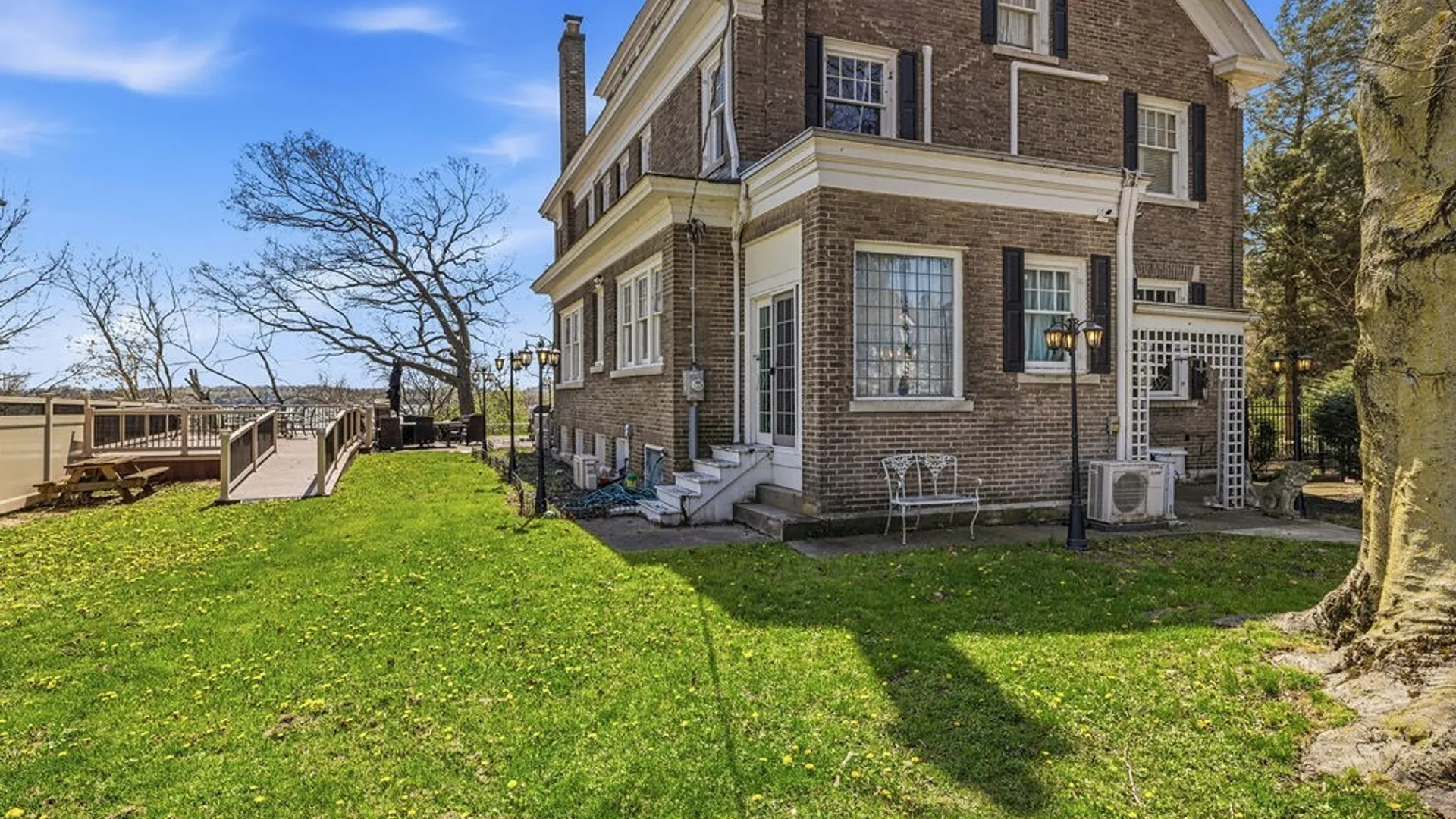 Property at 1 Hillcrest Street, Niagara Falls, NY 14303 7