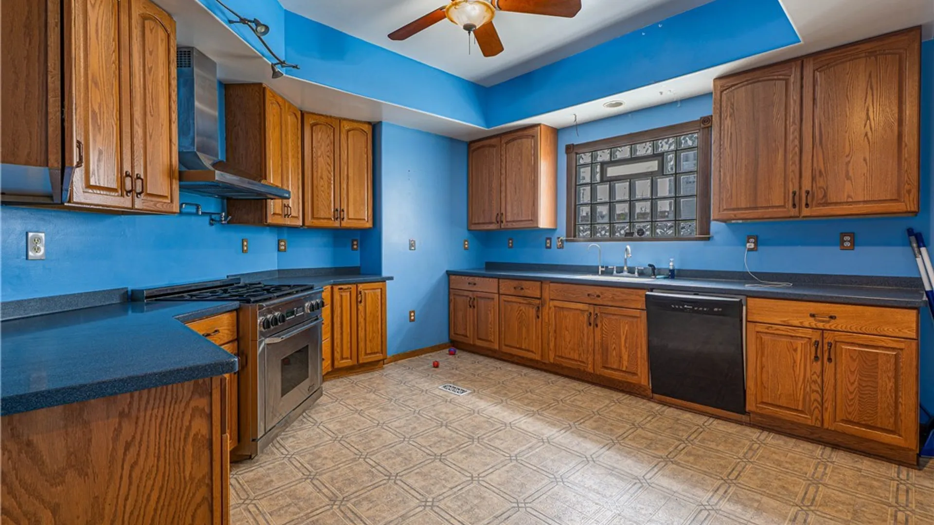 Property at 490 Grant Street, Buffalo, NY 14213 10