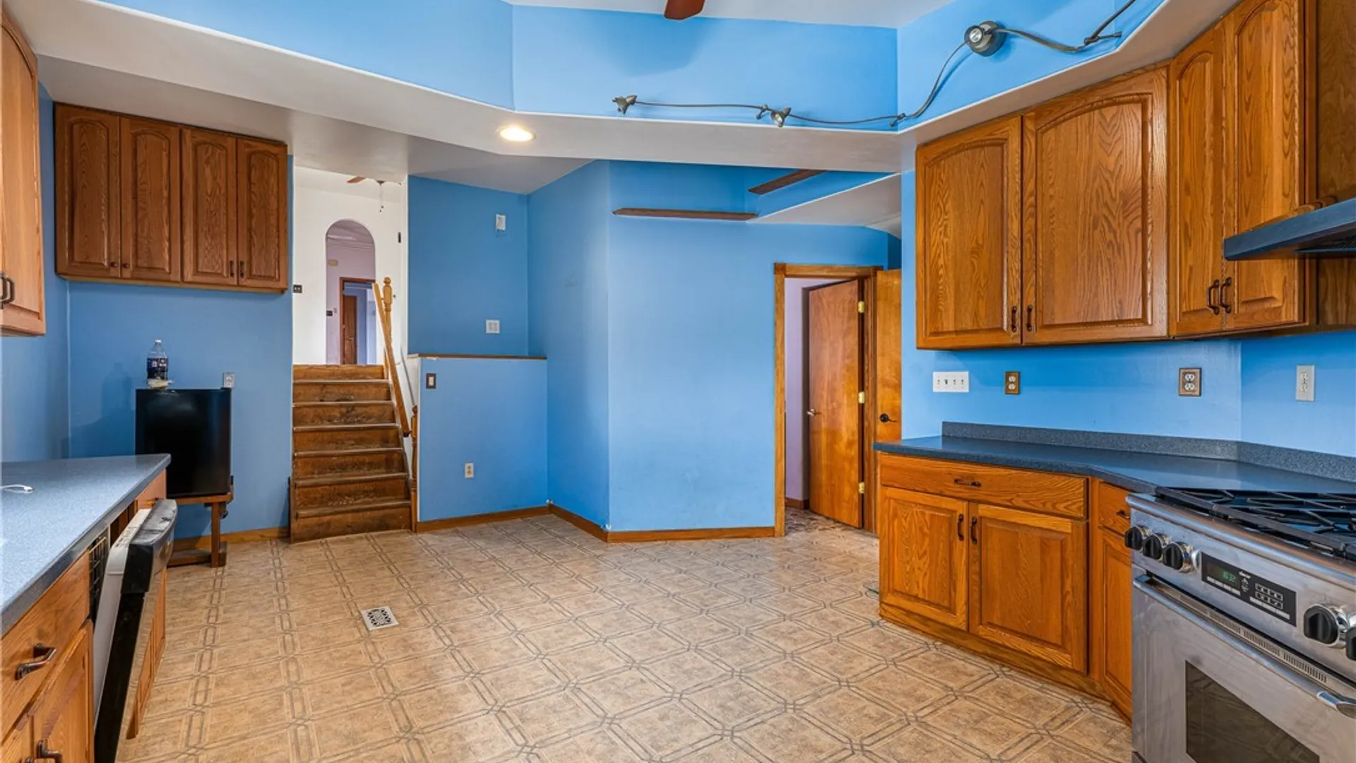 Property at 490 Grant Street, Buffalo, NY 14213 11