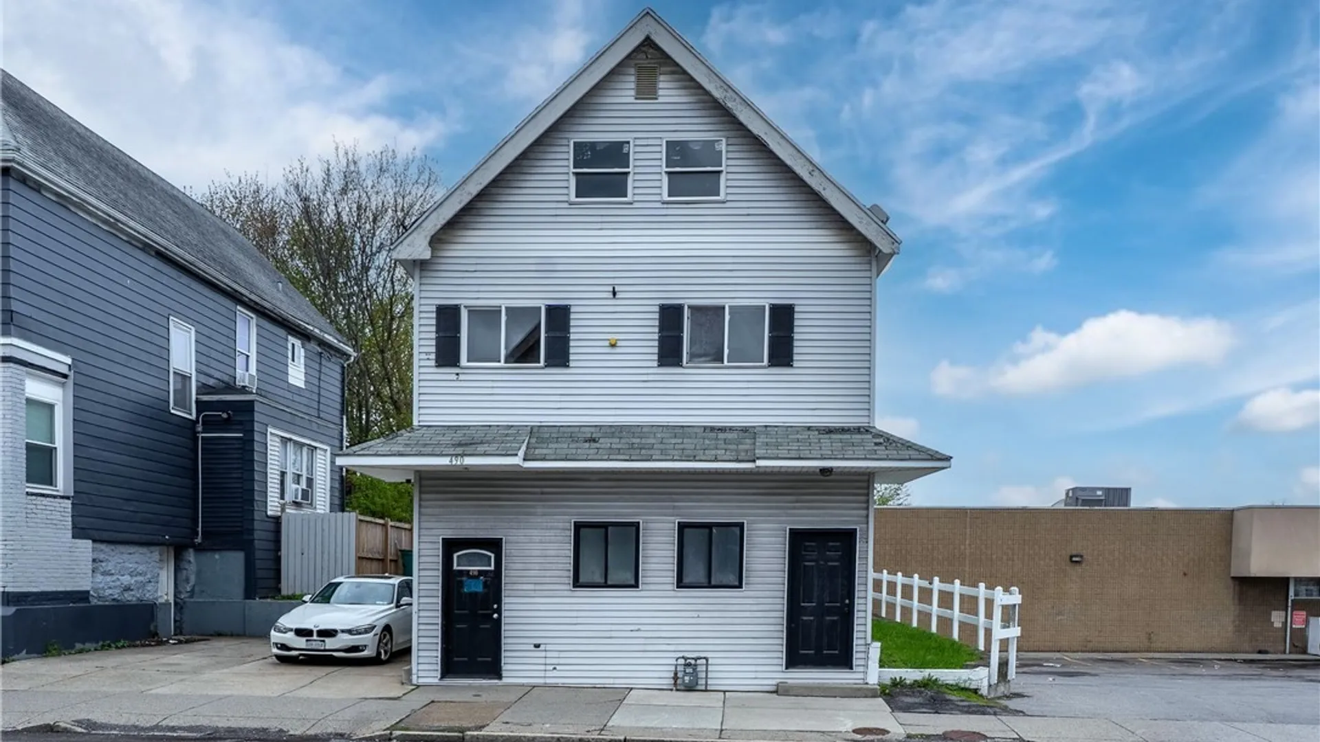 Property at 490 Grant Street, Buffalo, NY 14213 2
