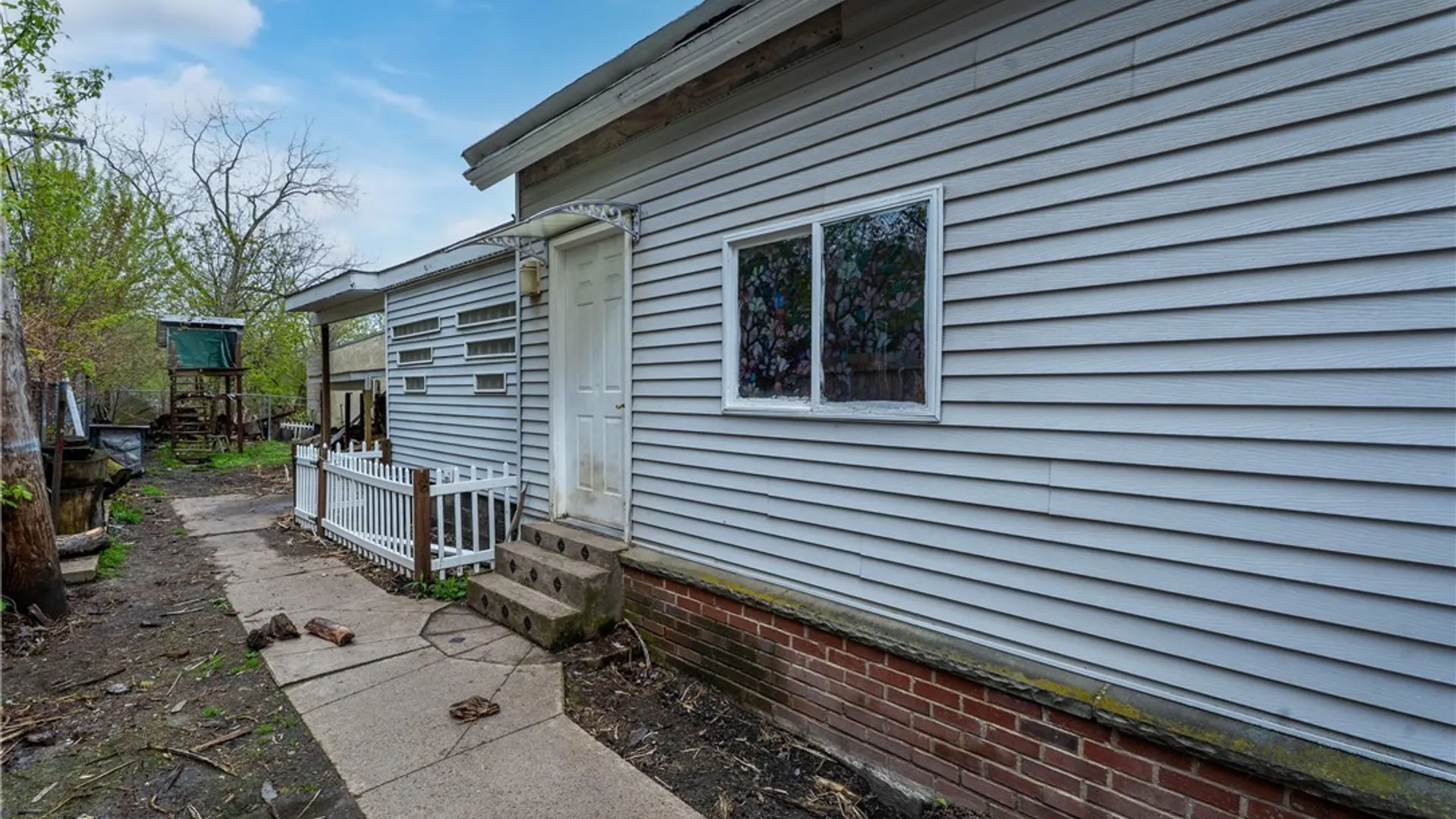 Property at 490 Grant Street, Buffalo, NY 14213 32