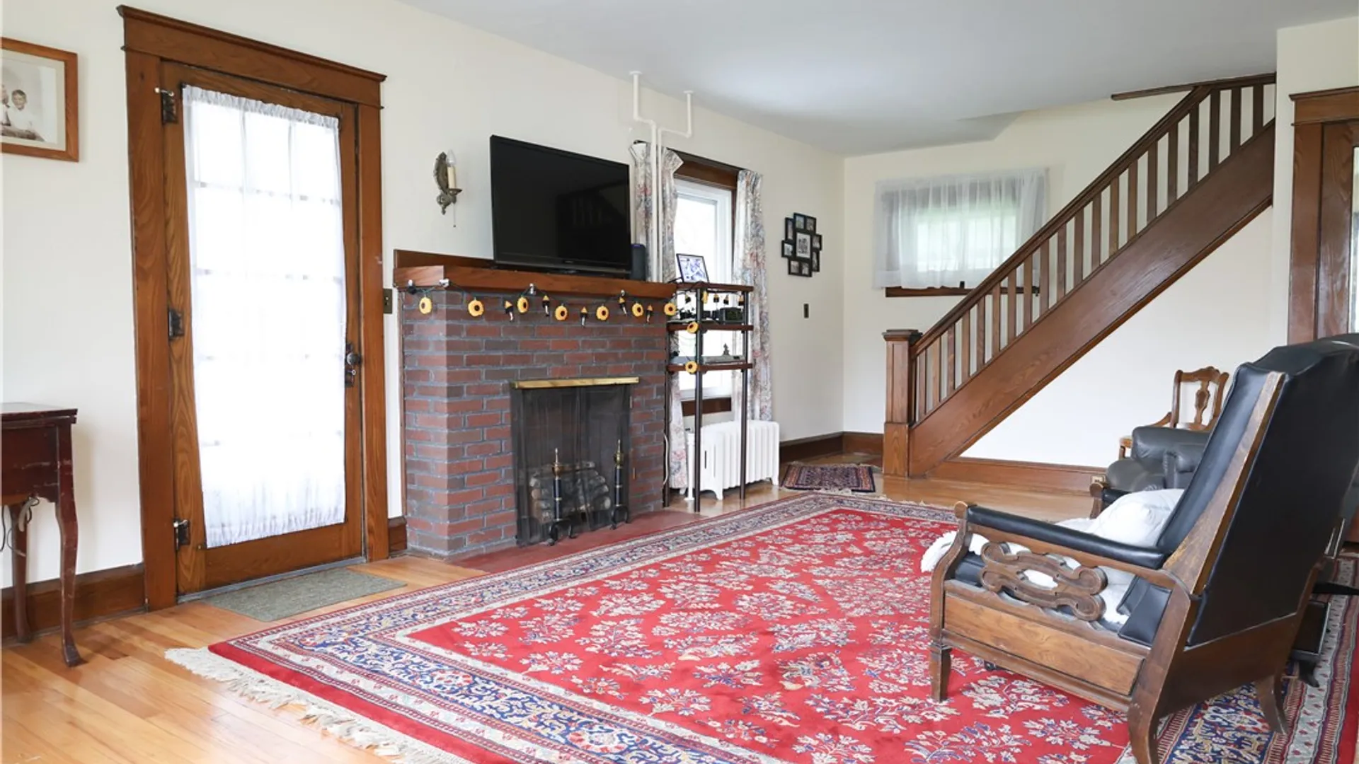 Property at 141 Oakwood Avenue, Elmira, NY 14903 4