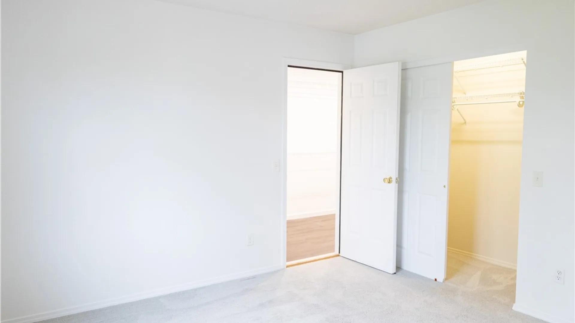 Property at 287 Sunny Mill Lane, Greece, NY 14626 17