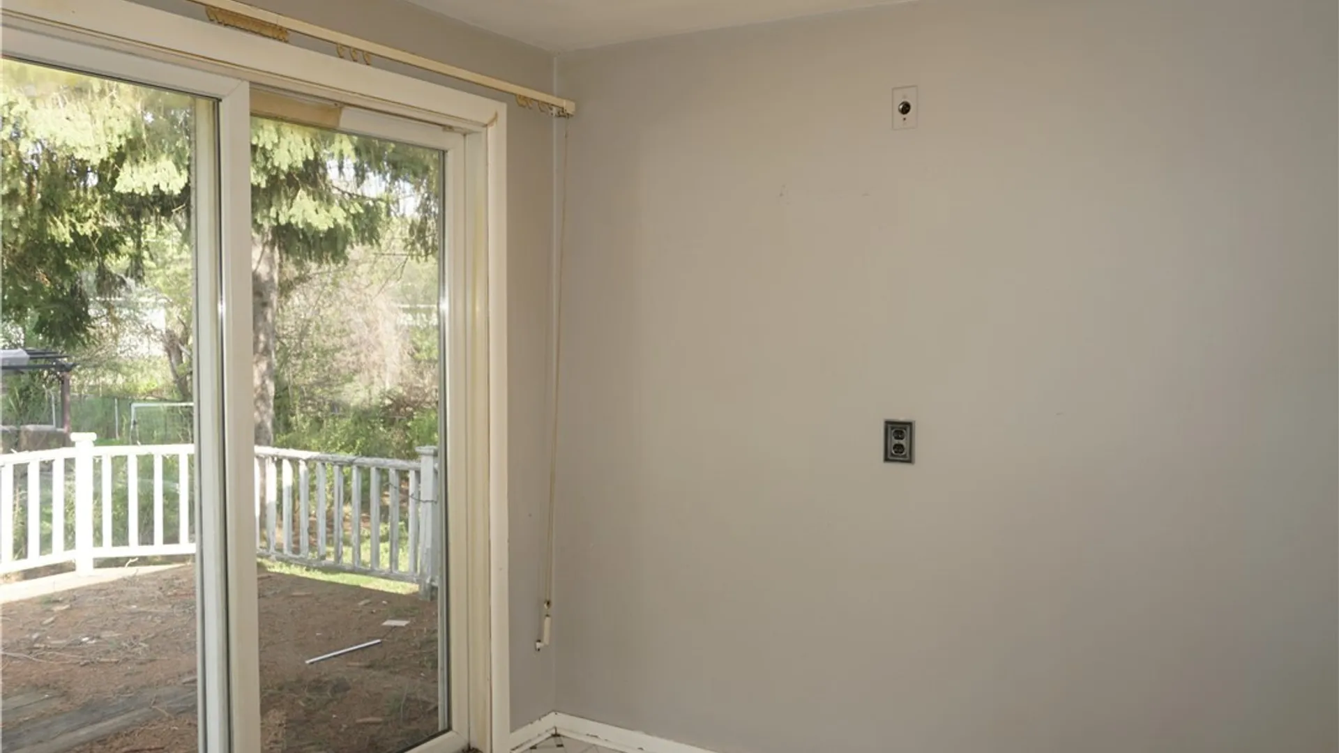 Property at 335 Noble Ave, Salina, NY 13206 13
