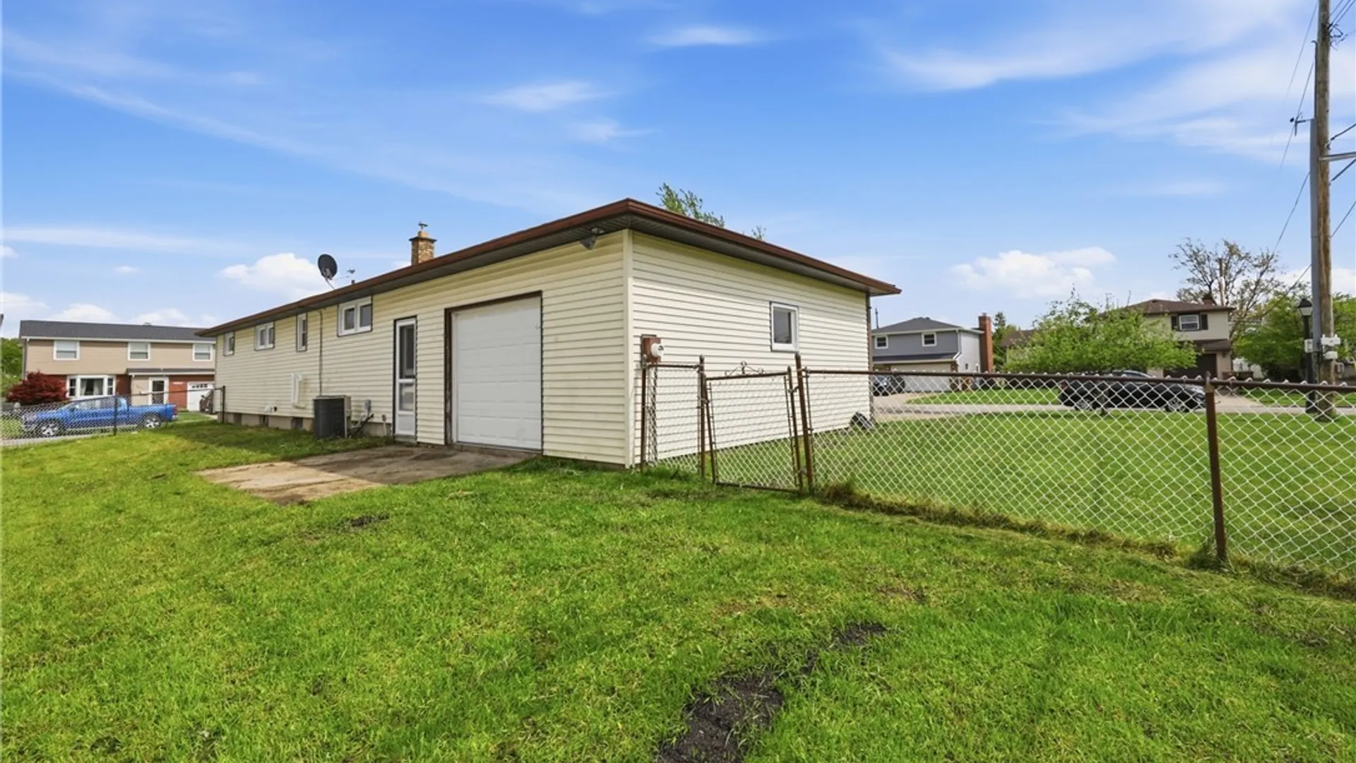 Property at 215 Steven Drive, Cheektowaga, NY 14227 39